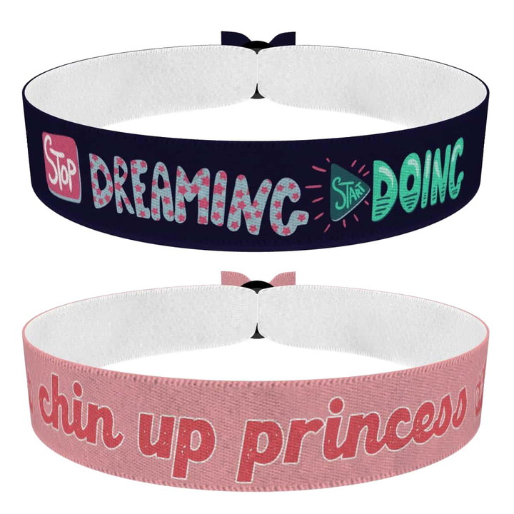 Zum Produkt 2er Set Stoffarmbänder Stop Dreaming Chin up Princess
