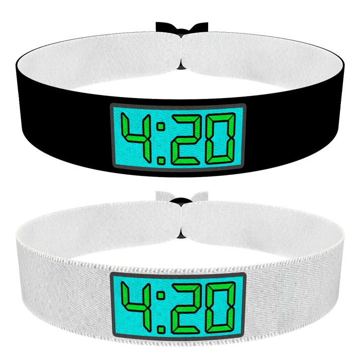 Zum Produkt 2er Set 4:20 Uhr Stoffarmbänder in Schwarz und Weiß