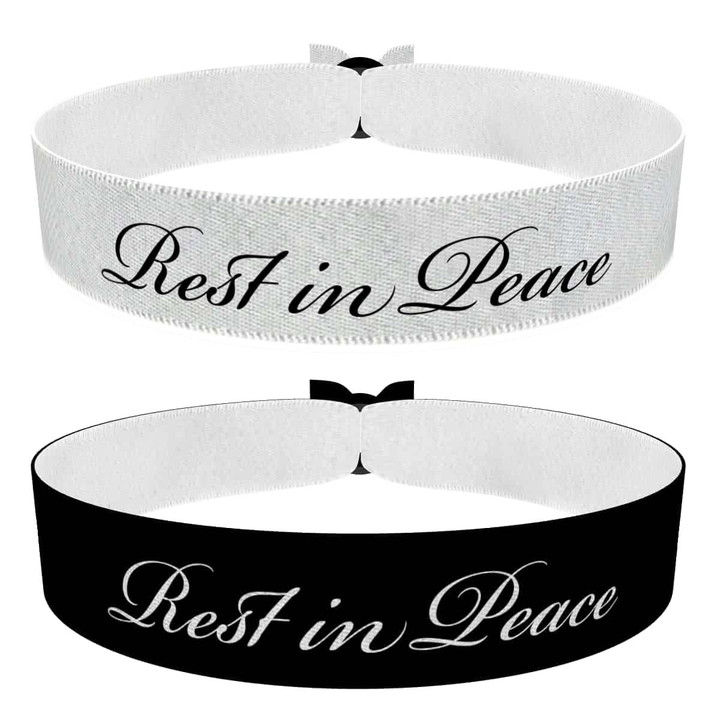 Zum Produkt Rest in Peace 2er Set Stoffarmbänder schwarz und weiß